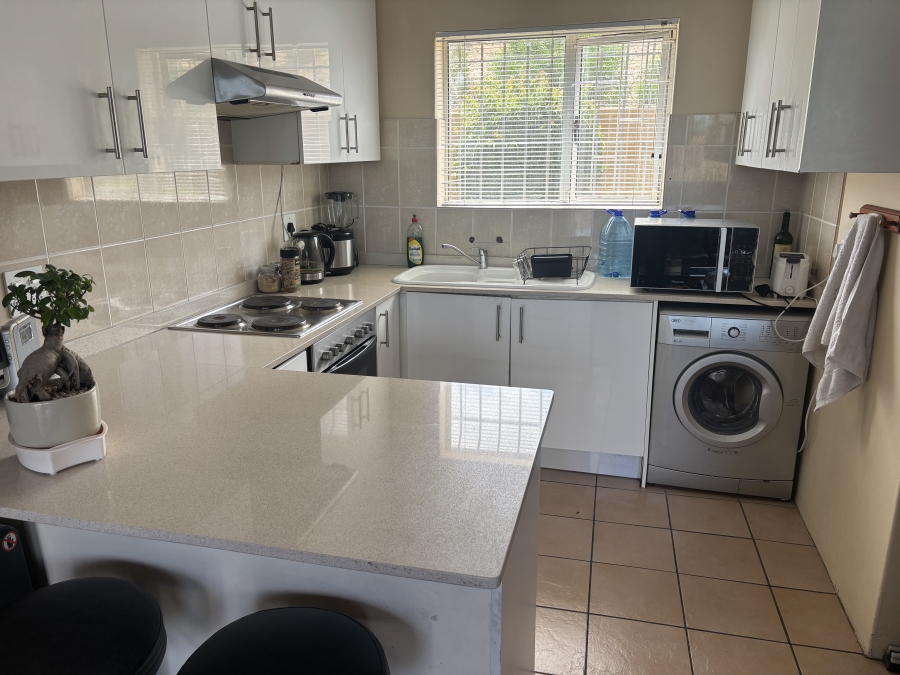 2 Bedroom Property for Sale in Glenwood Western Cape